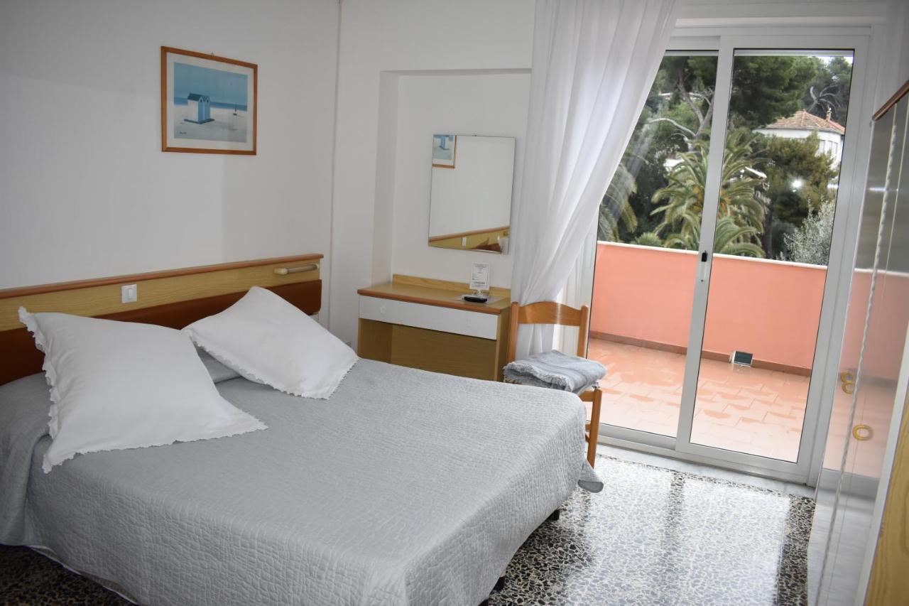 Hotel Garden Marina dʼMarina dʼAndora Exterior foto